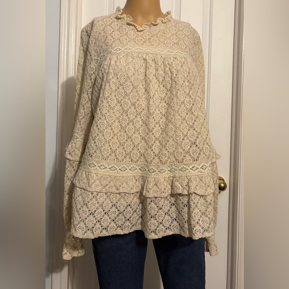 Listicle Cream Lace Ruffle Blouse
